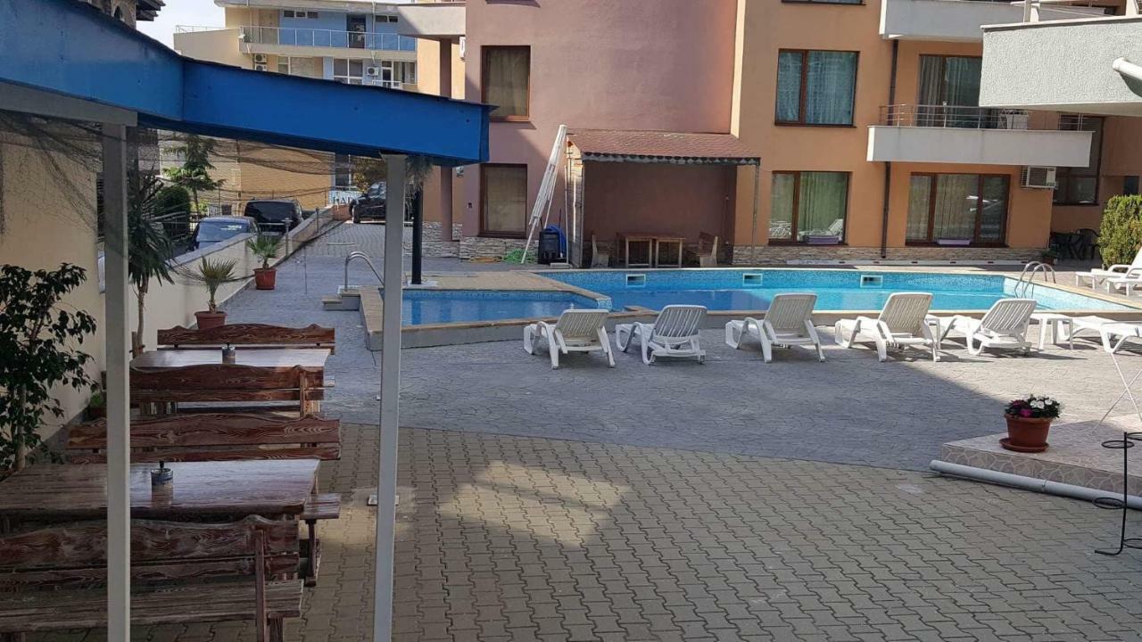 Апартаменти "Бриз" Sveti Vlas Exterior photo